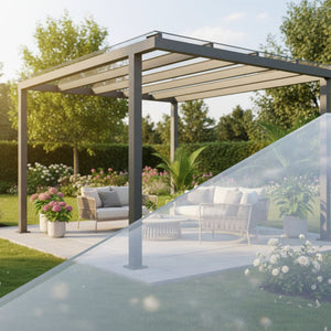 Terrassenüberdachung aus Glas über einer Gartenterrasse