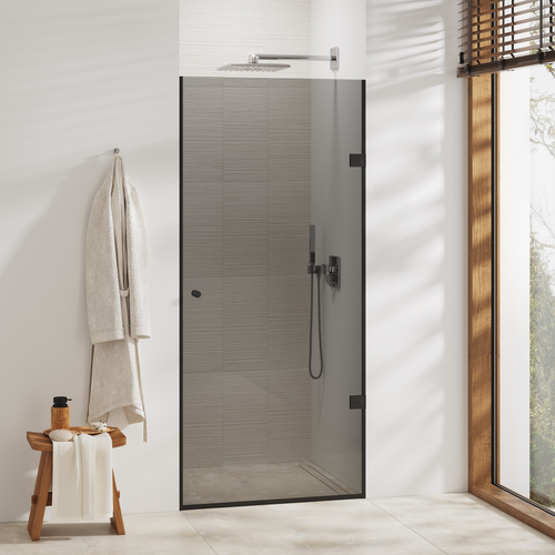 Einflügelige Duschtür grau getönt mit schwarzem Griff