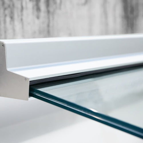 Vordach freitragend aus Klarglas