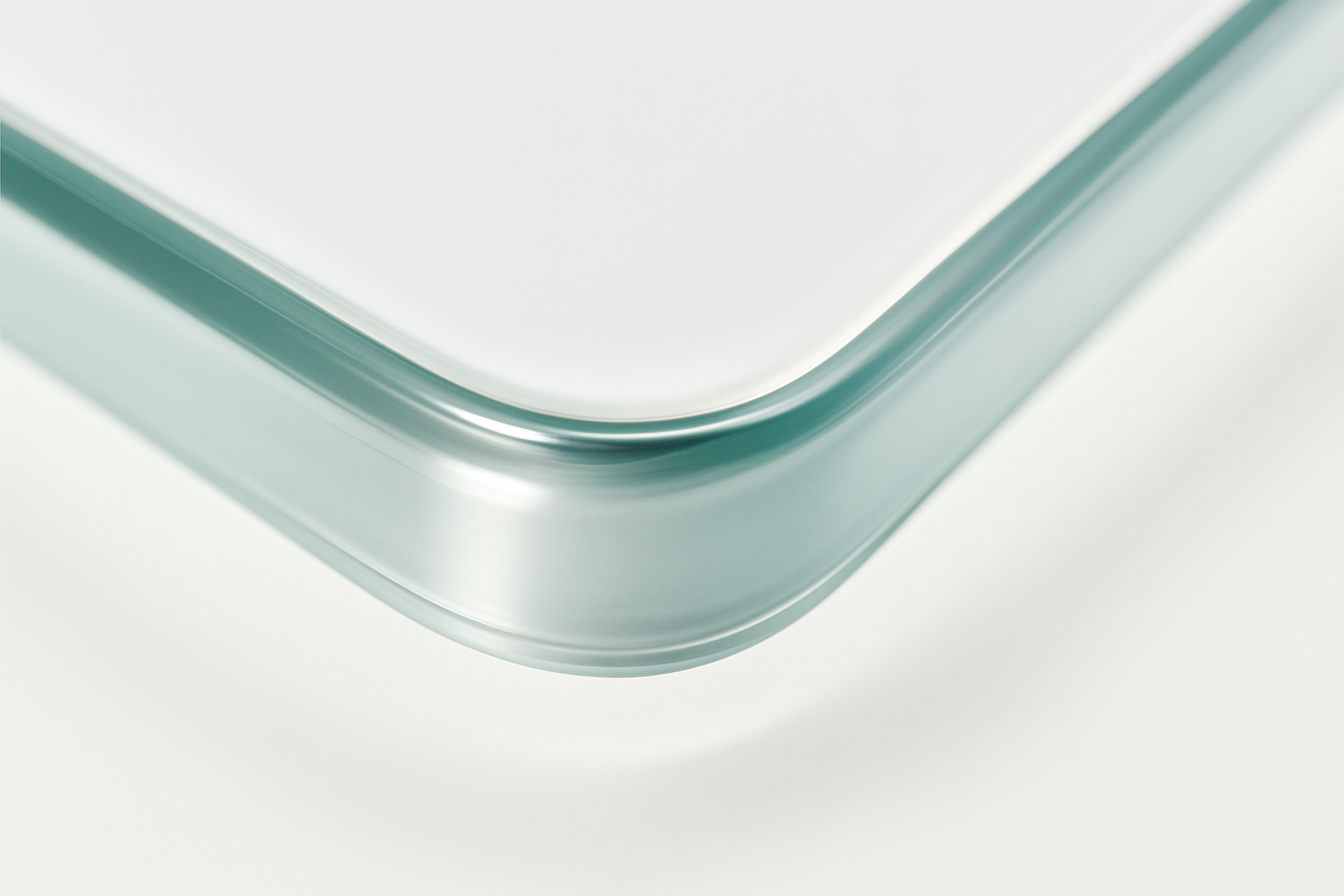 Polierte Rundecke ESG Glas Detail